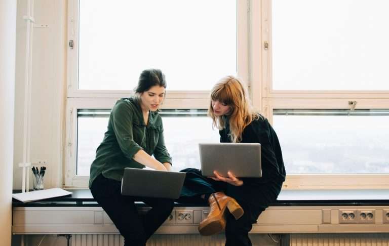 Scopri di più sull'articolo Libertà o Stipendio? La Rivoluzione dei Giovani contro il Lavoro
