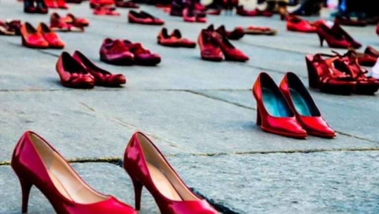 Scopri di più sull'articolo Donne dalle voci spezzate: una piaga sociale da combattere