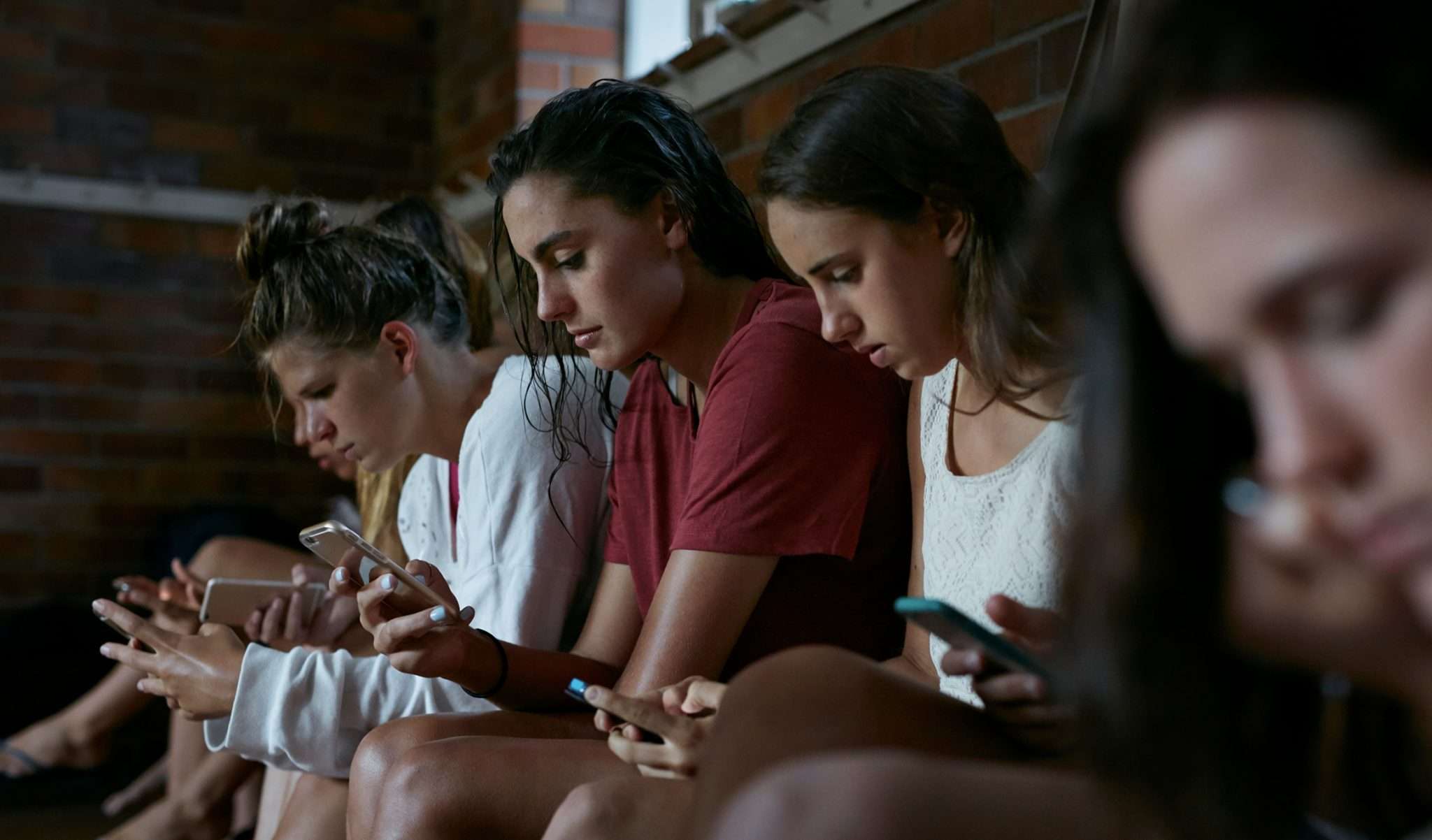 Scopri di più sull'articolo Psicologi da tastiera: i pro e i contro dei consigli online che conquistano i social