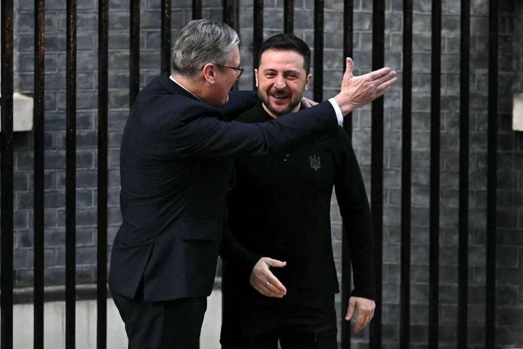 Zelensky Ucraina presidente foto sorride