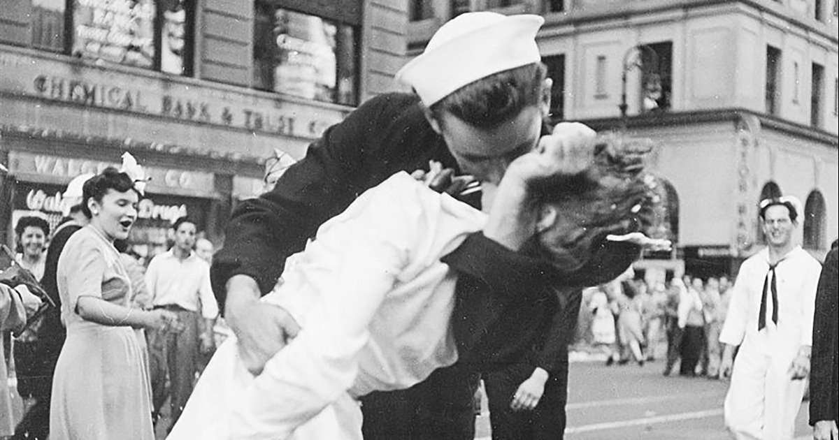 Scopri di più sull'articolo Giornata Mondiale del Bacio: i cinque baci più rivoluzionari della storia 