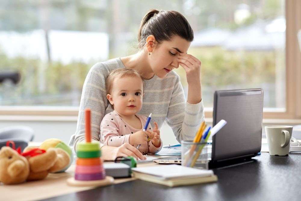 Burnout materno: quando il carico mentale diventa troppo