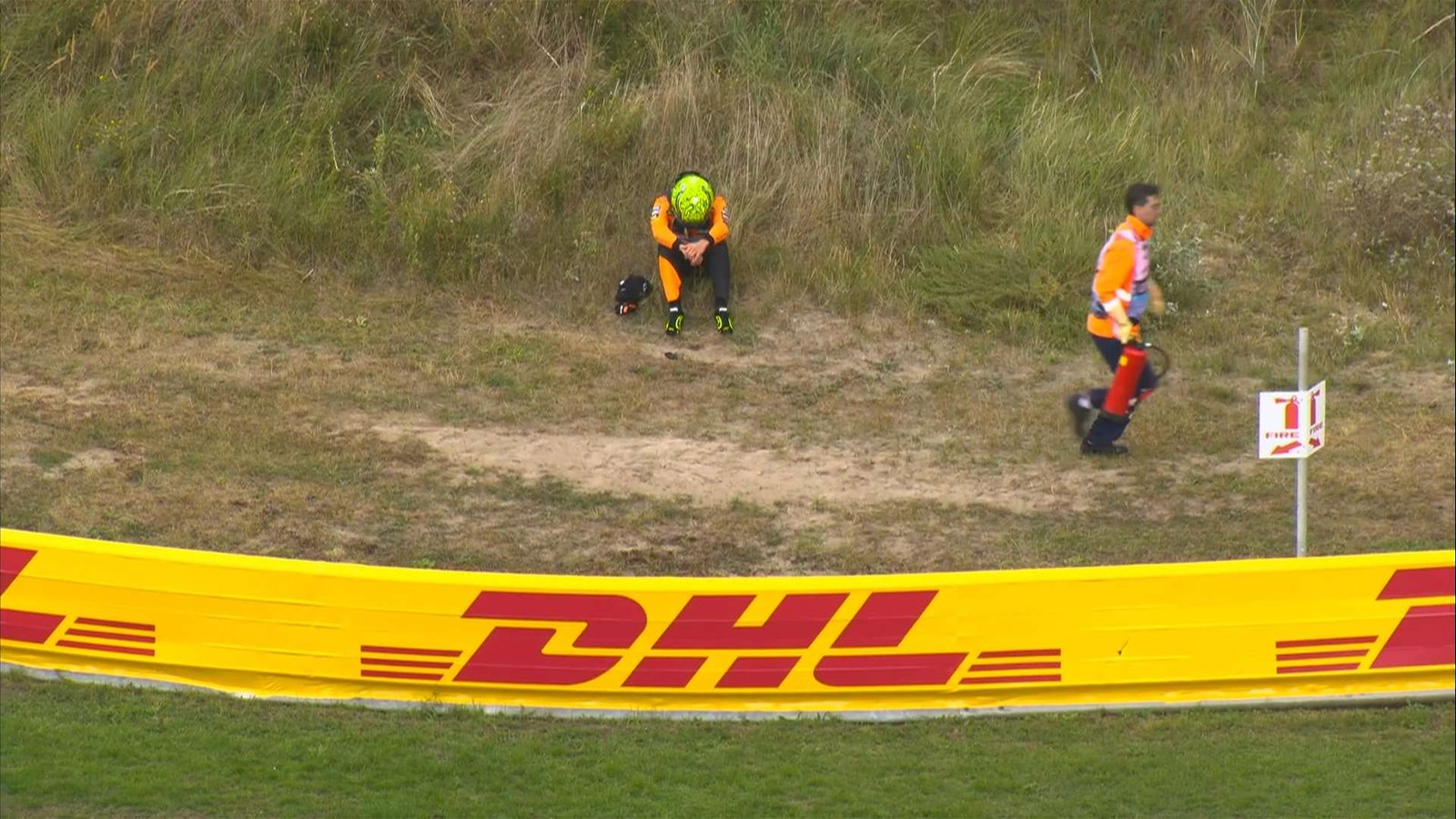 PIASTRI F1 OLANDA immagine pilota demoralizzato fuori gara