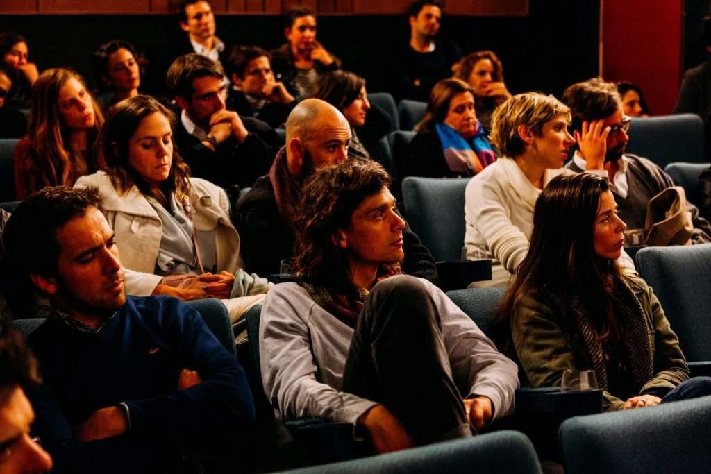 Iscriversi all’università in età adulta è davvero una lotta contro il tempo? 