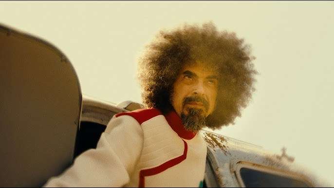 Caparezza nel videoclip di Io sono il viaggio.