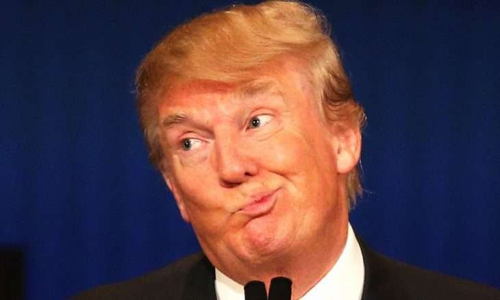 Dilemma esistenziale: Trump pensieroso Dilemma esistenziale: Trump pensieroso
