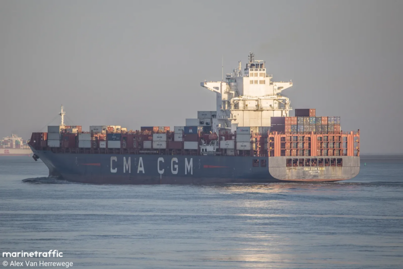 Allargamento selettivo: una nave francese attraversa Hormuz Allargamento selettivo: una nave francese attraversa Hormuz