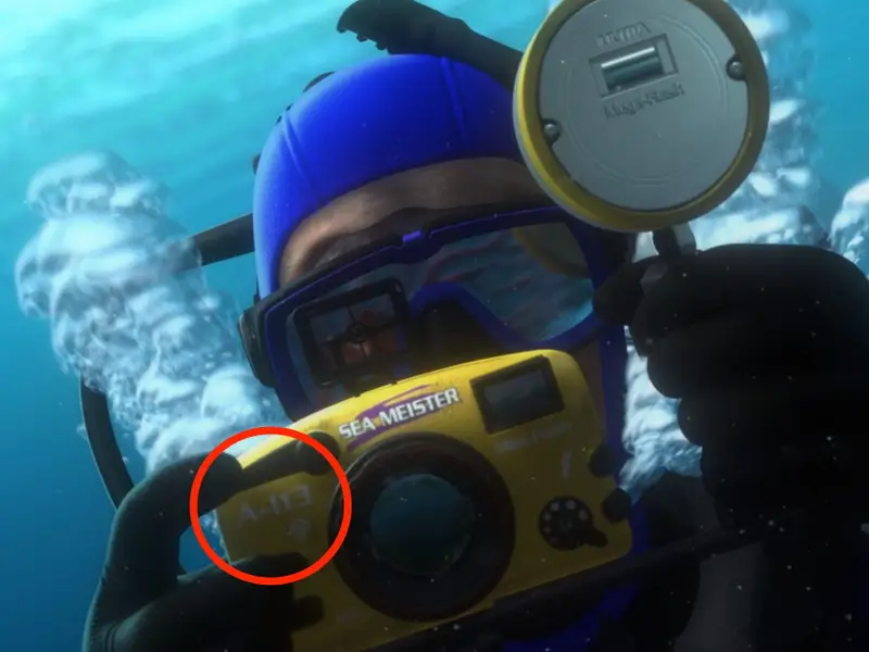 A113 sulla fotocamera in Alla Ricerca di Nemo (2003)