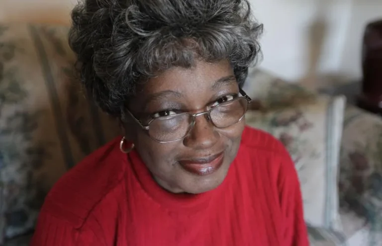 Scopri di più sull'articolo Ci fu qualcuno prima di Rosa Parks: Claudette Colvin e la storia dimenticata