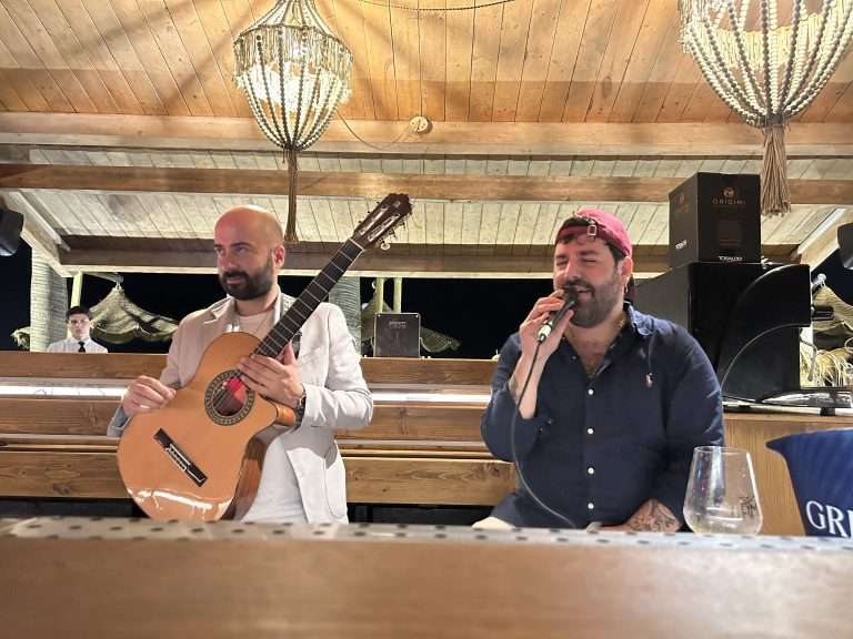 Scopri di più sull'articolo Tra i fulmini e la tempesta nasce il nuovo disco d’amore di Tommaso Primo: Canzoni ‘e ‘nnammurate