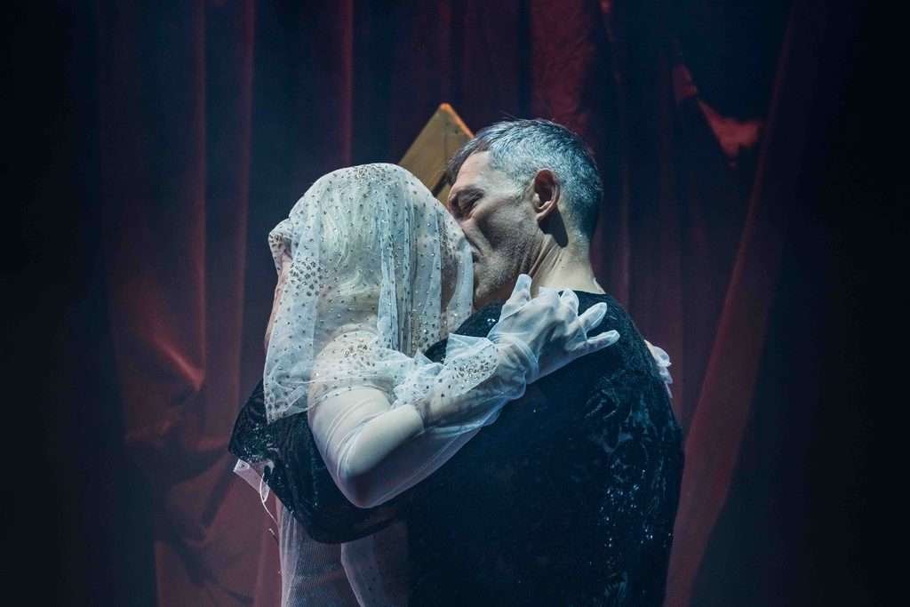 Amleto²: al Teatro Bellini una rilettura del grande Shakespeare