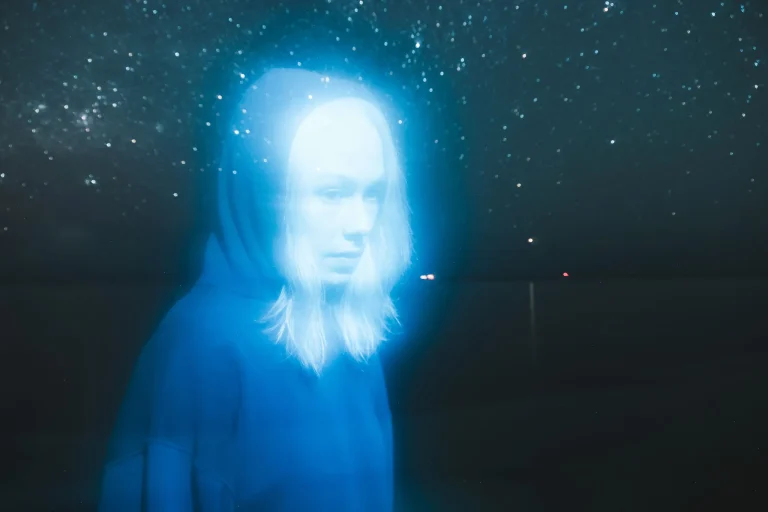 Scopri di più sull'articolo Phoebe Bridgers: come la sua musica parla a tutti noi
